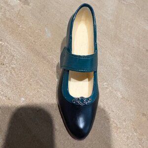 Vintage Just the Right Shoe Raine Suffragette Feminist Miniature 1999 #25041